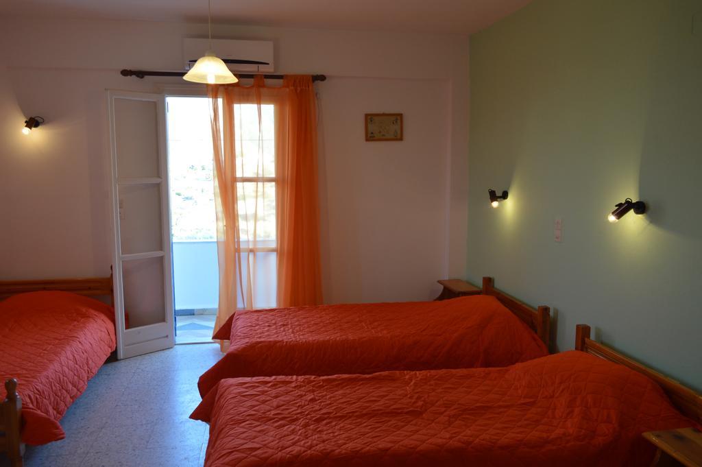Koukos Hotel Agia Theodoti Eksteriør billede